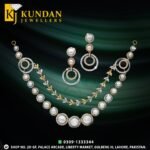 Gold Jewelry Set with Pearls